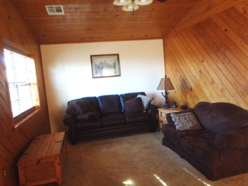 Cabin 2 Livingroom